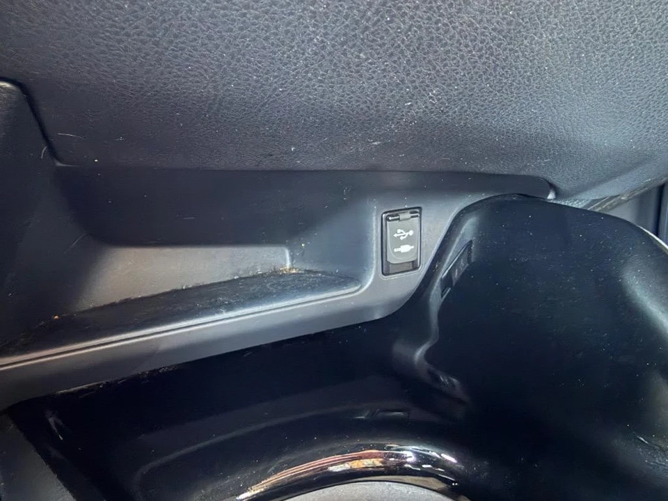 2019 Toyota C-HR - Image 18 of 21
