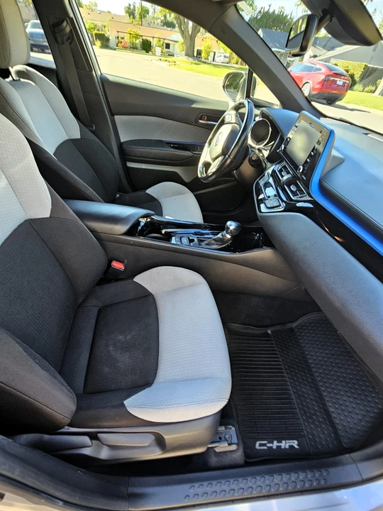 2019 Toyota C-HR - Image 7 of 13