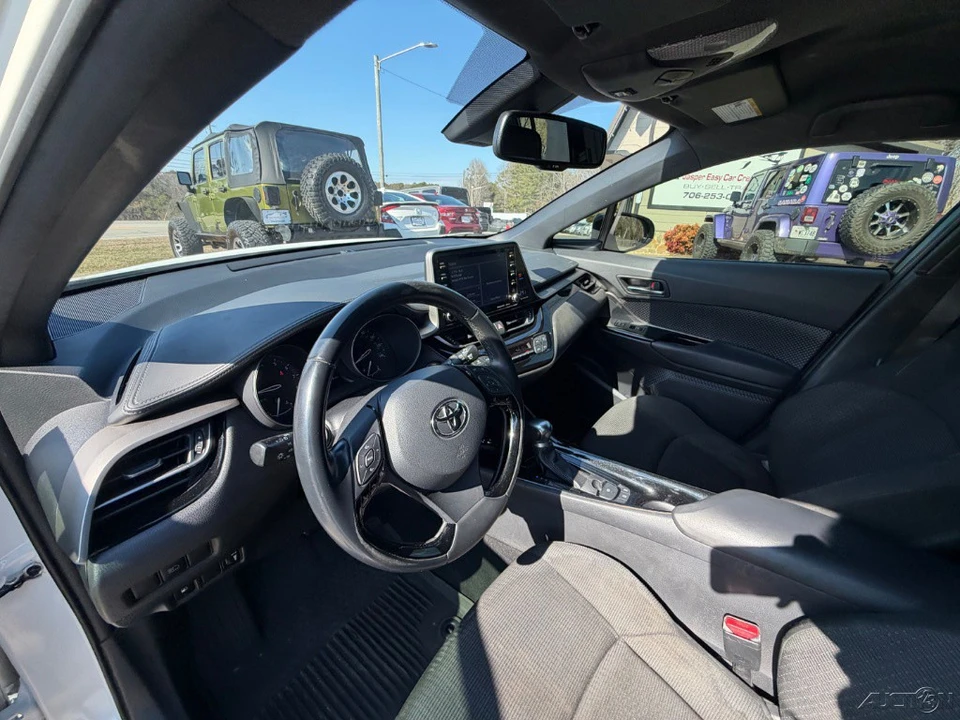 2019 Toyota C-HR - Image 10 of 12