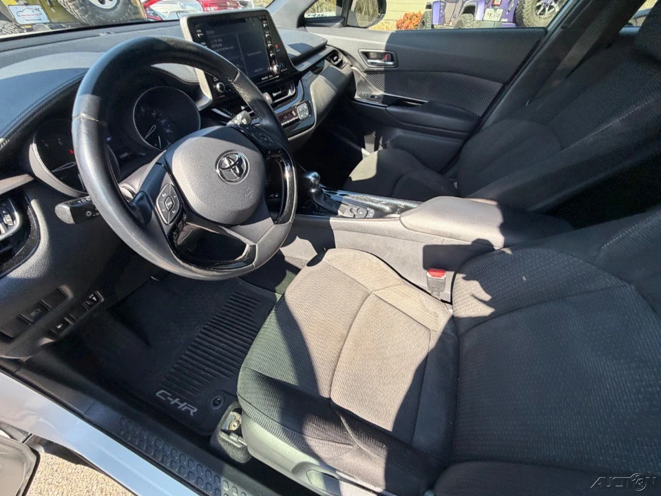 2019 Toyota C-HR - Image 11 of 12