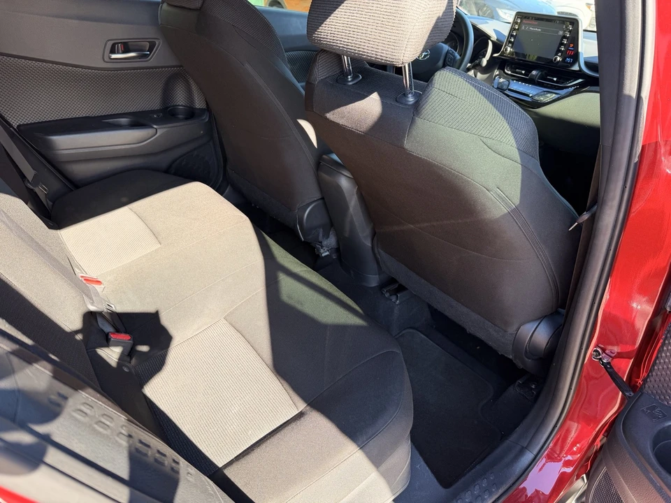 2019 Toyota C-HR - Image 14 of 20