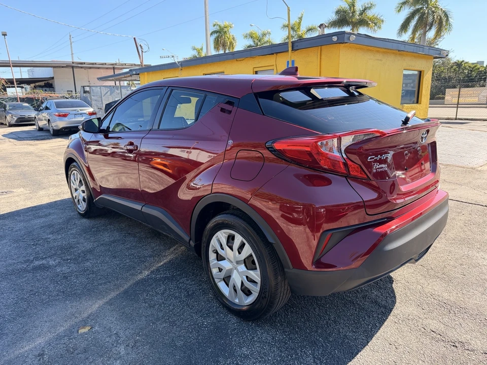 2019 Toyota C-HR - Image 11 of 20