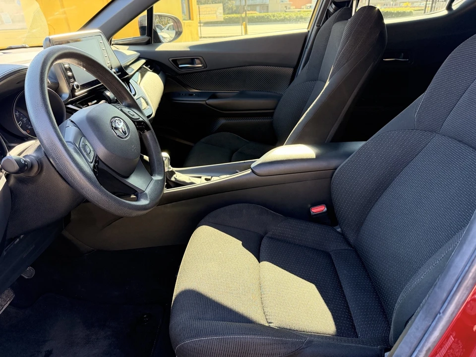 2019 Toyota C-HR - Image 12 of 20