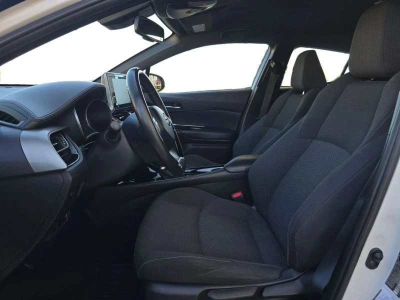 2019 Toyota C-HR - Image 9 of 12