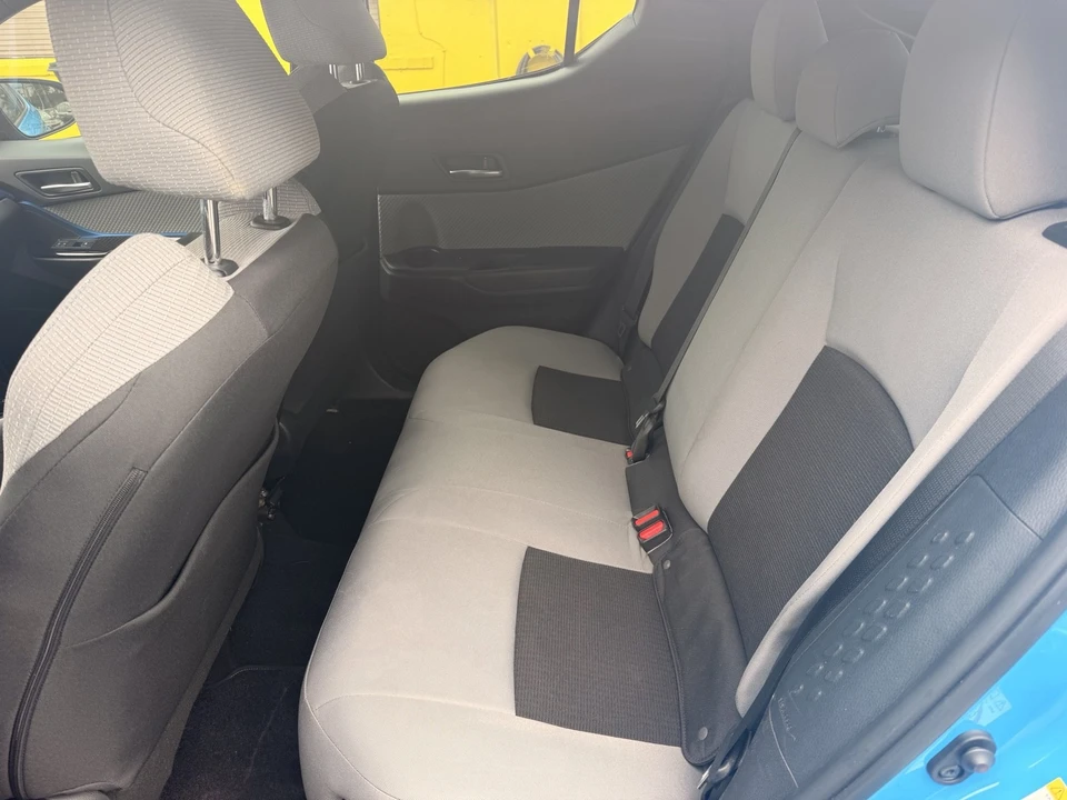 2019 Toyota C-HR - Image 17 of 22