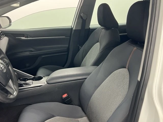 2019 Toyota Camry 8th Gen - Image 7 of 8