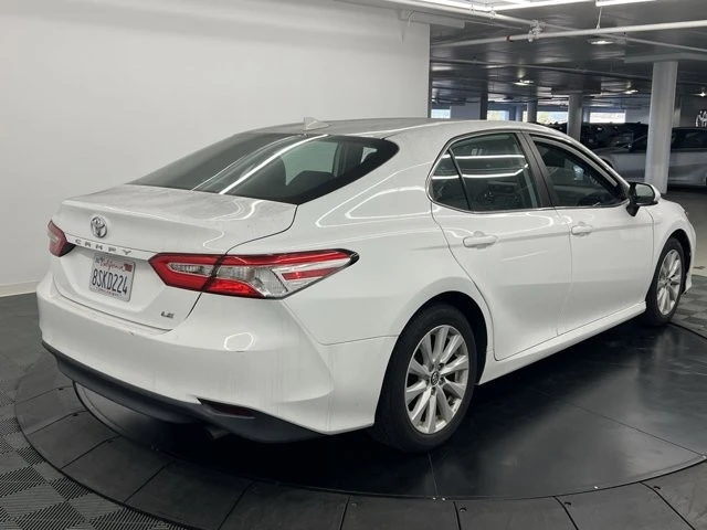 2019 Toyota Camry 8th Gen - Image 4 of 8
