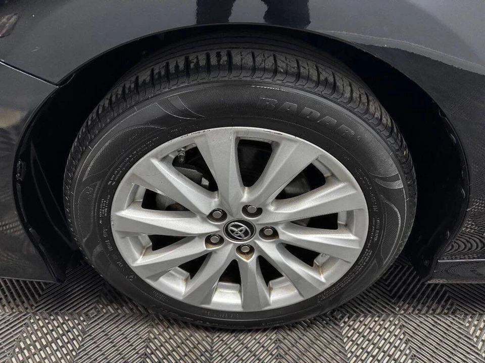 2019 Toyota Camry 8th Gen - Image 21 of 21