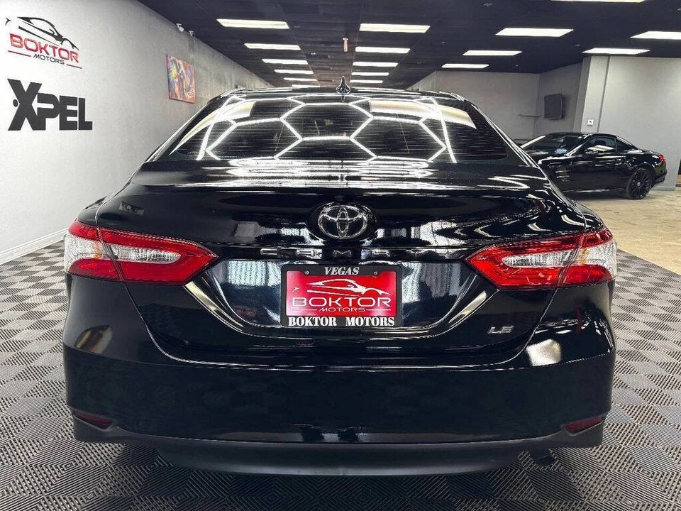 2019 Toyota Camry 8th Gen - Image 12 of 21