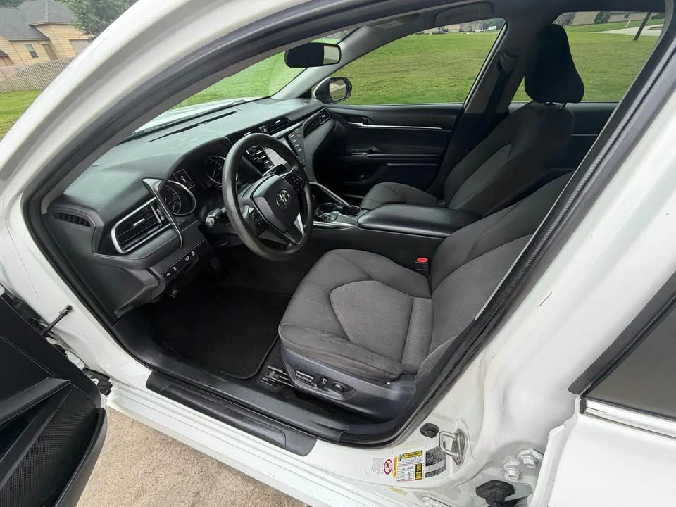 2019 Toyota Camry 8th Gen - Image 8 of 9