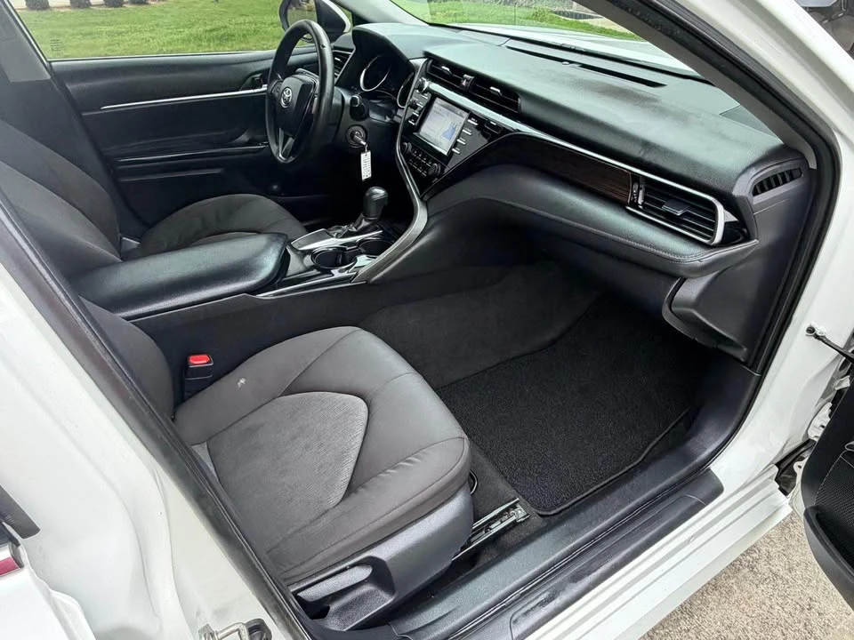2019 Toyota Camry 8th Gen - Image 6 of 9