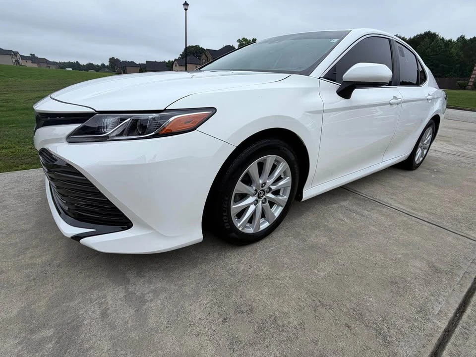 2019 Toyota Camry 8th Gen - Image 2 of 9