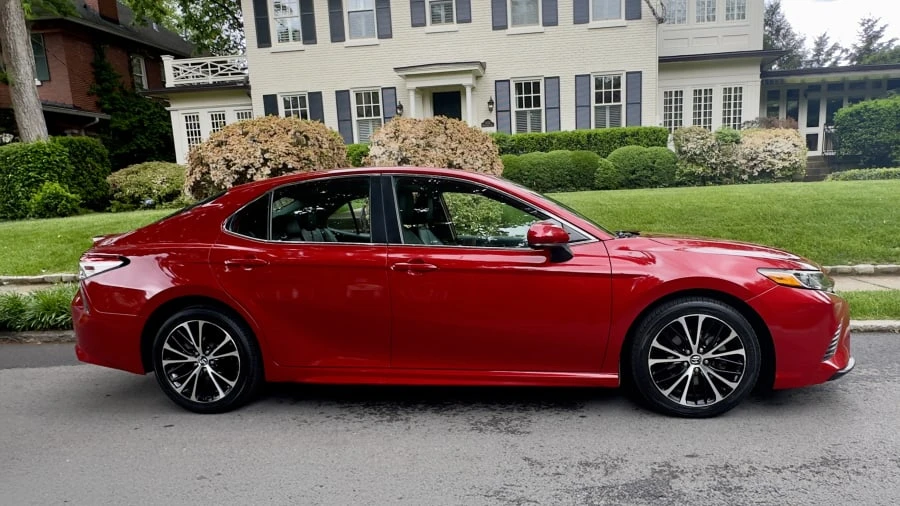 2019 Toyota Camry 8th Gen - Image 2 of 19