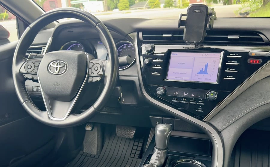 2019 Toyota Camry 8th Gen - Image 10 of 19