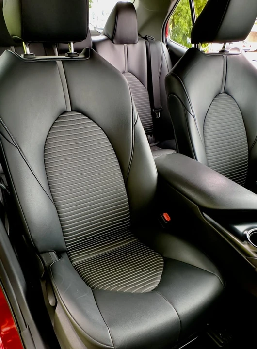 2019 Toyota Camry 8th Gen - Image 11 of 19