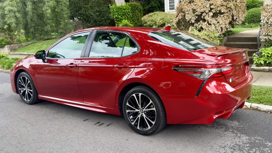 2019 Toyota Camry 8th Gen - Image 9 of 19