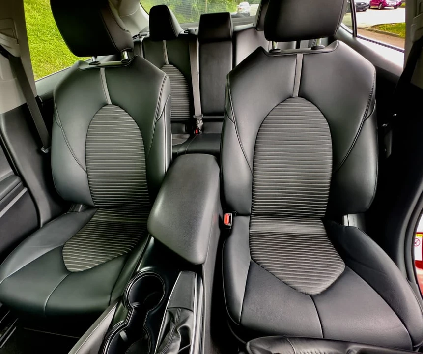 2019 Toyota Camry 8th Gen - Image 17 of 19