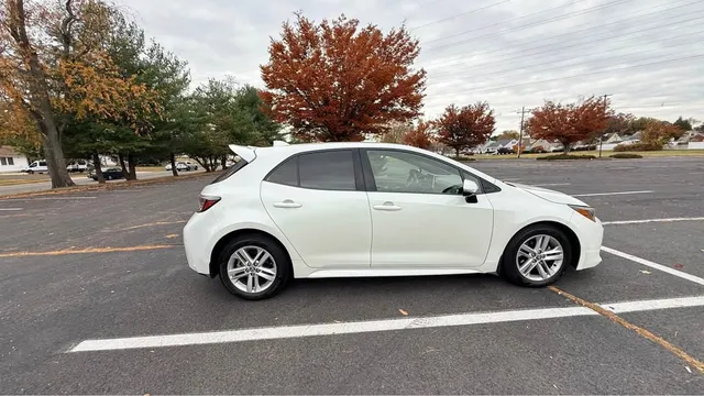 2019 Toyota Corolla 12th Gen - Image 3 of 11