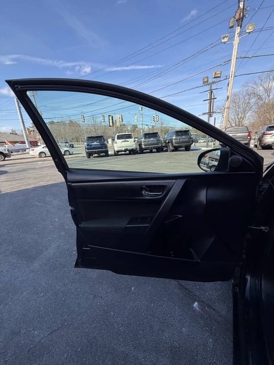2019 Toyota Corolla 12th Gen - Image 17 of 21