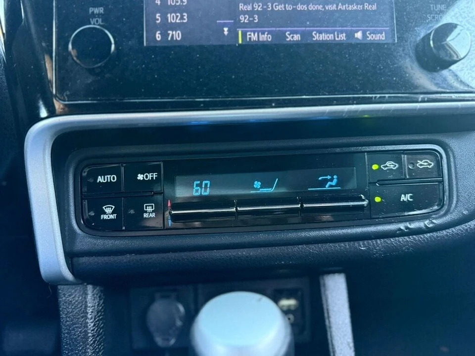 2019 Toyota Corolla 11th Gen - Image 16 of 21