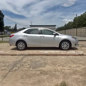 2019 Toyota Corolla LE Sedan 4D