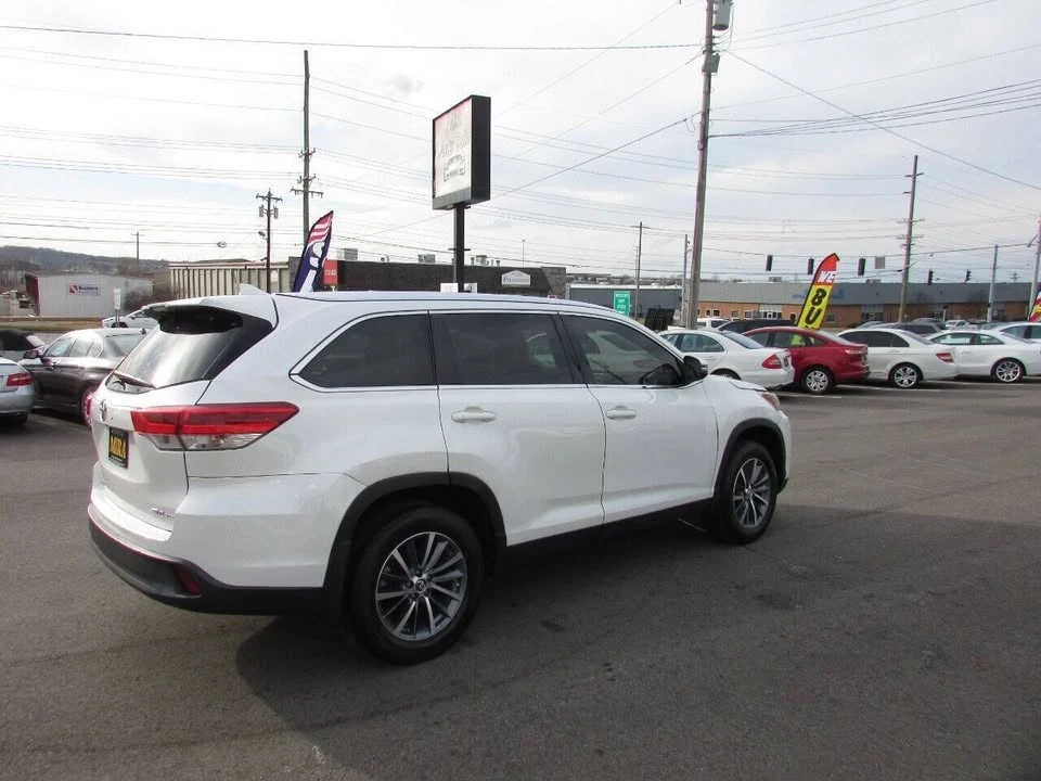 2019 Toyota Highlander - Image 7 of 20