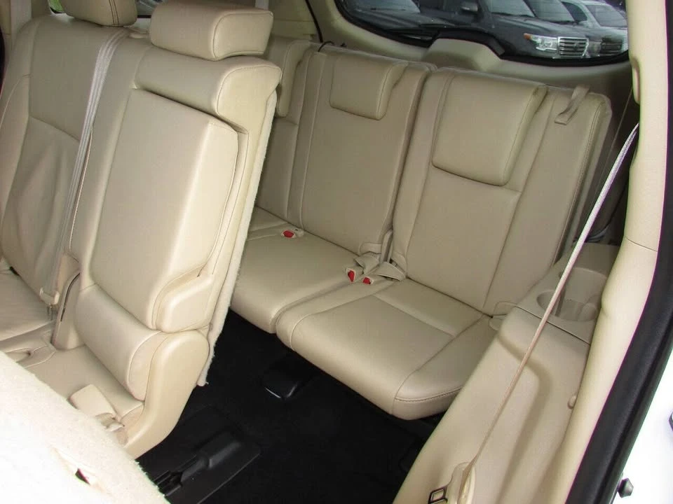 2019 Toyota Highlander - Image 17 of 20