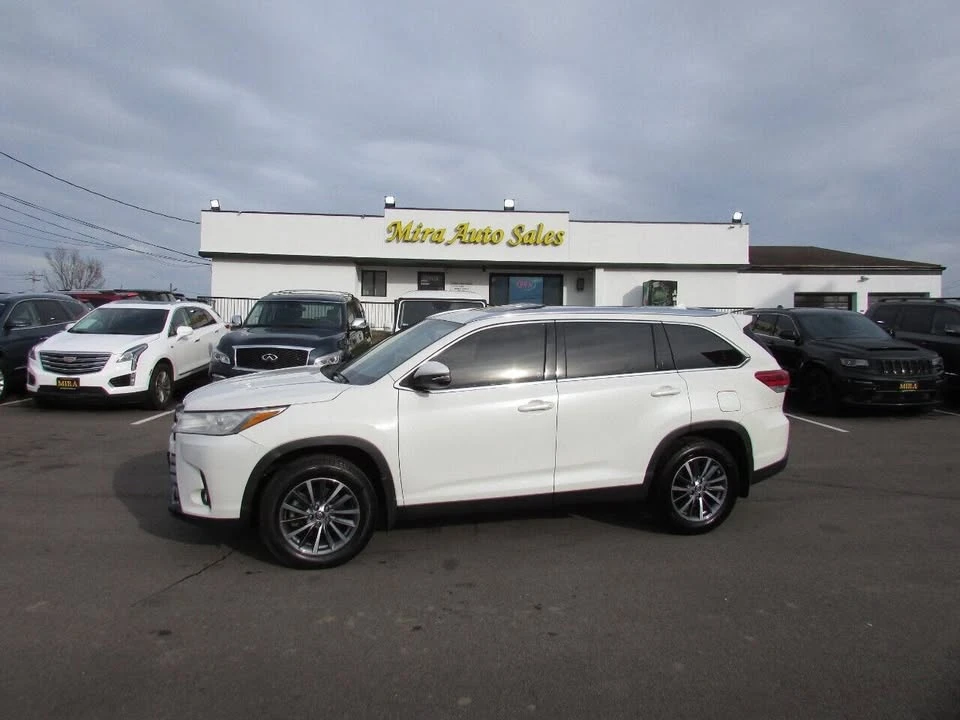2019 Toyota Highlander - Image 2 of 20