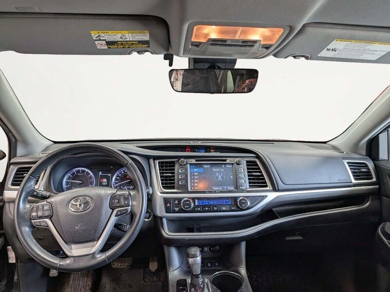 2019 Toyota Highlander - Image 19 of 20