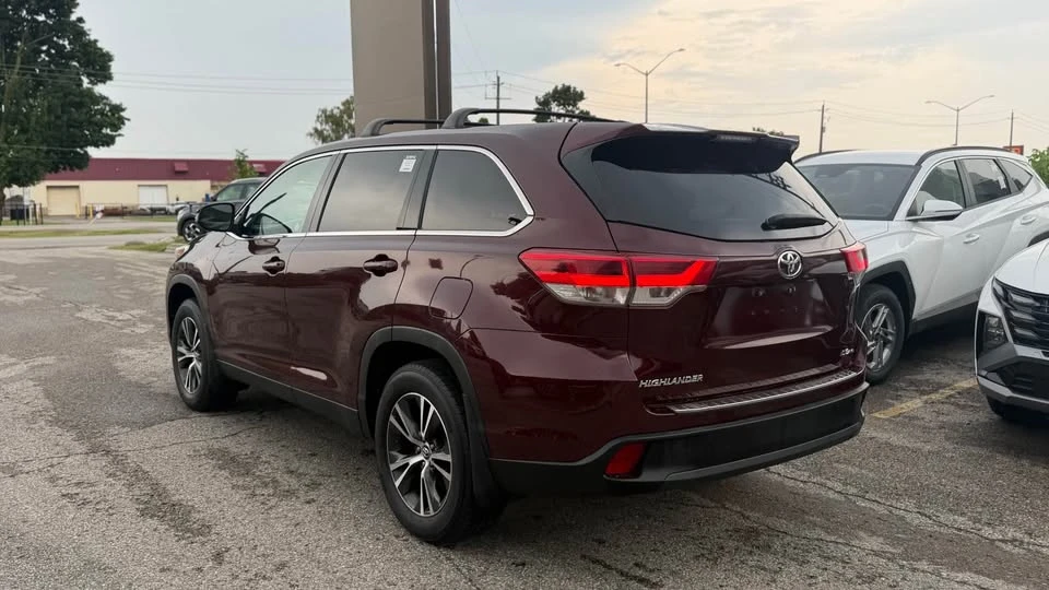 2019 Toyota Highlander - Image 3 of 14