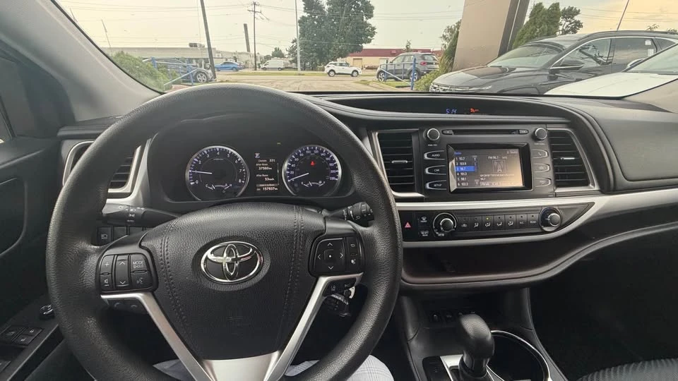 2019 Toyota Highlander - Image 6 of 14