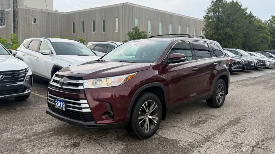 2019 Toyota Highlander - Image 2 of 14