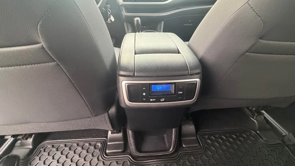 2019 Toyota Highlander - Image 11 of 14
