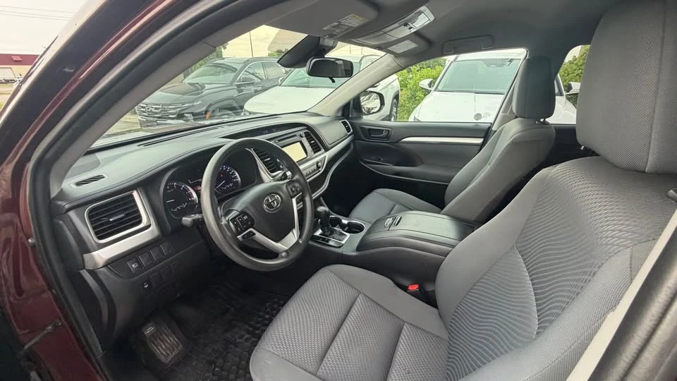 2019 Toyota Highlander - Image 5 of 14