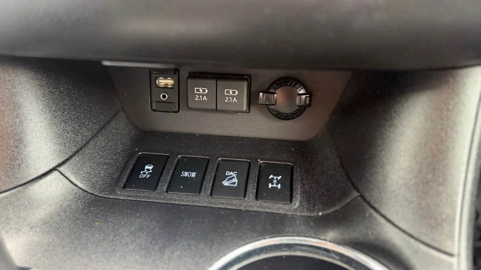 2019 Toyota Highlander - Image 8 of 14