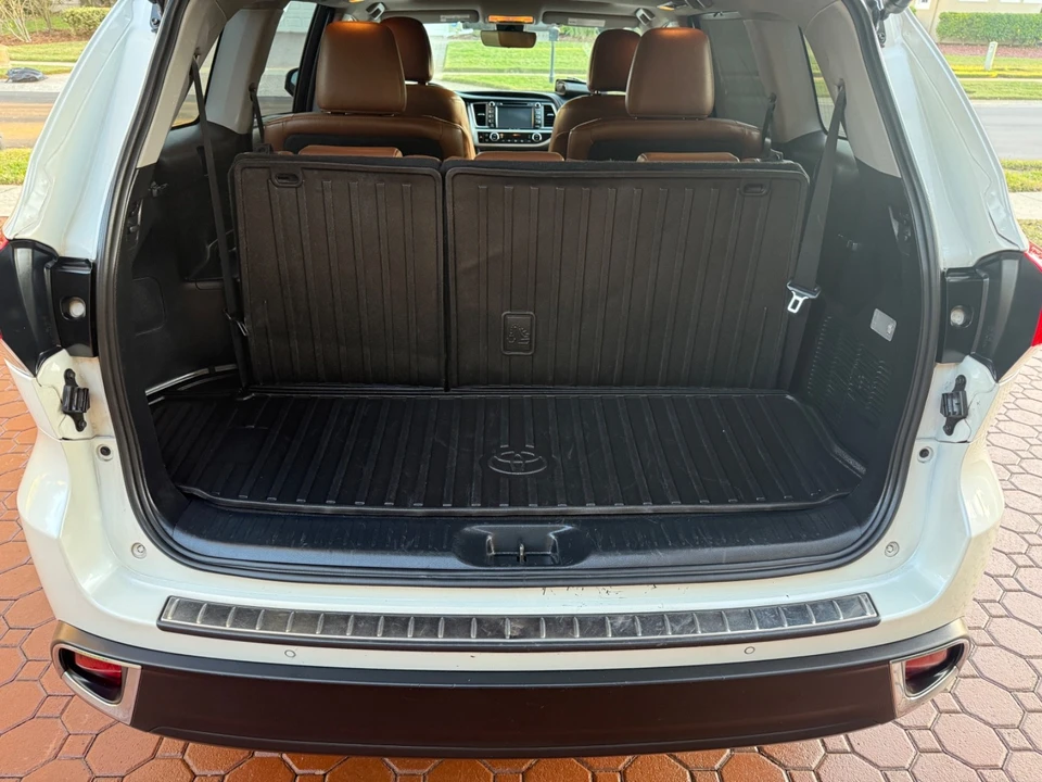 2019 Toyota Highlander - Image 21 of 21