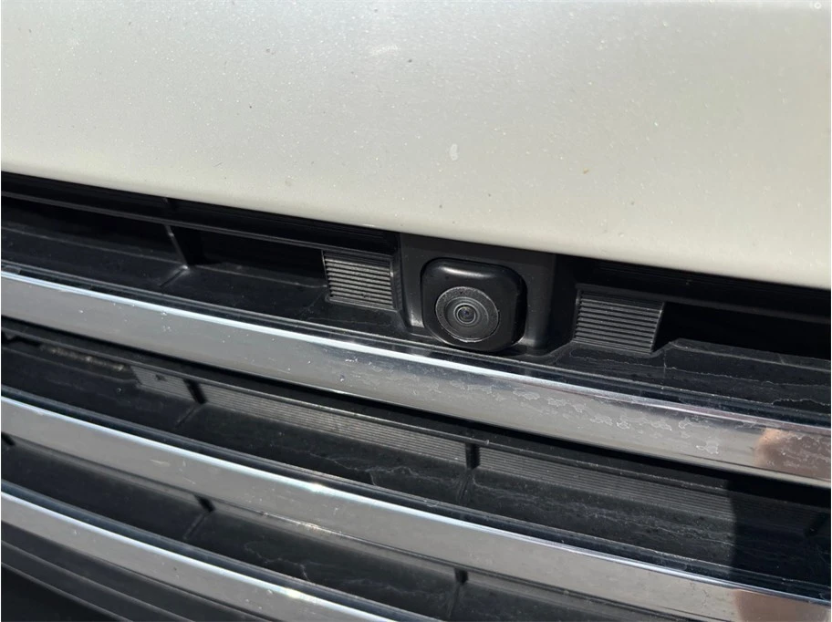 2019 Toyota Highlander - Image 14 of 21