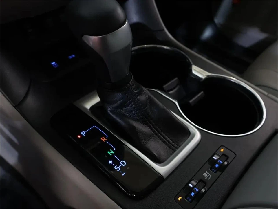 2019 Toyota Highlander - Image 23 of 31