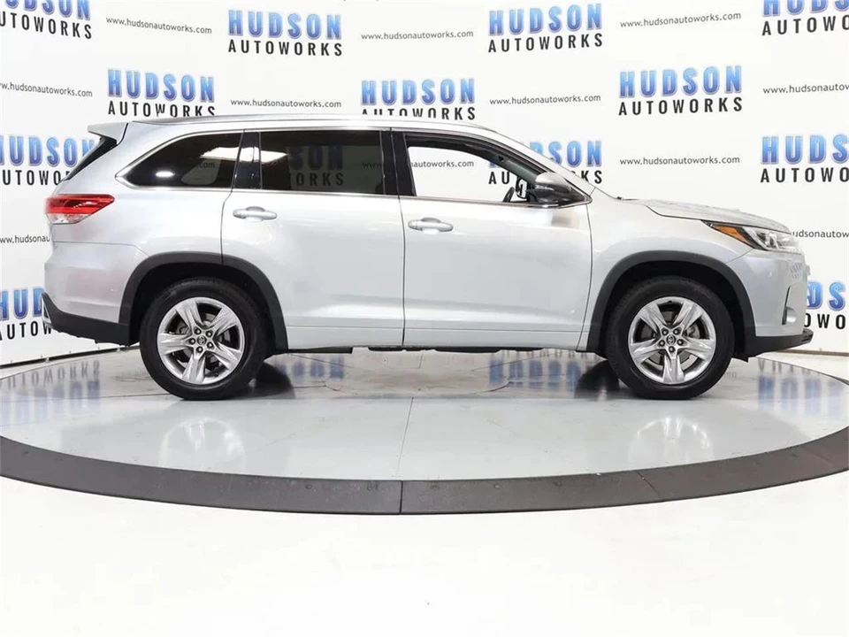 2019 Toyota Highlander - Image 7 of 31
