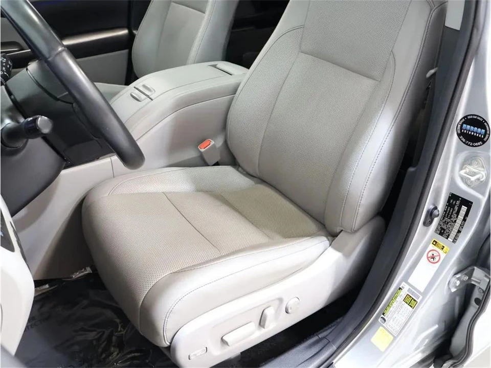 2019 Toyota Highlander - Image 16 of 31