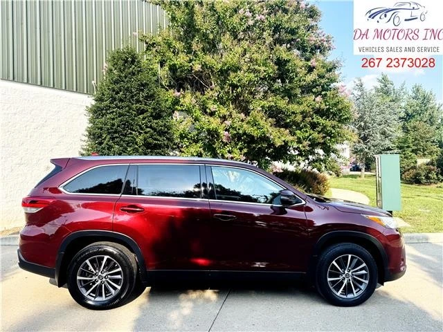 2019 Toyota Highlander - Image 2 of 21