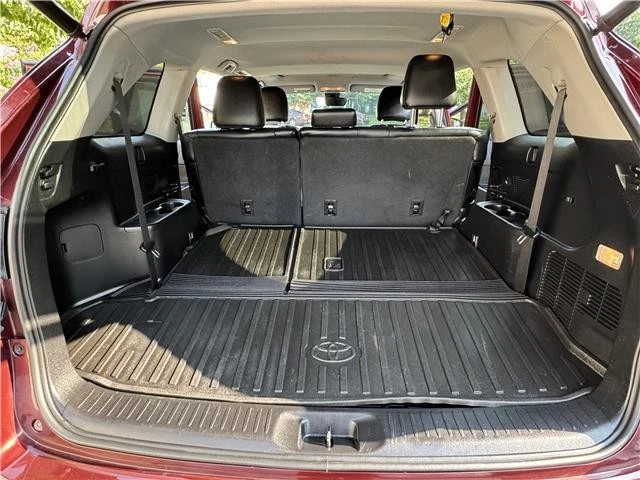 2019 Toyota Highlander - Image 14 of 21
