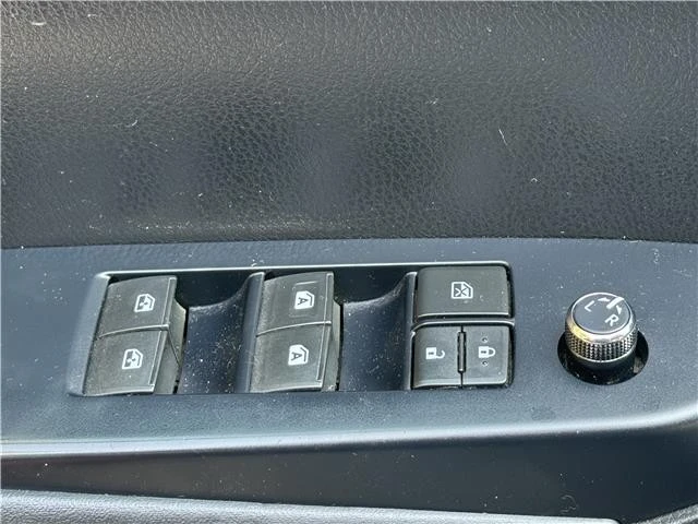 2019 Toyota Highlander - Image 18 of 21