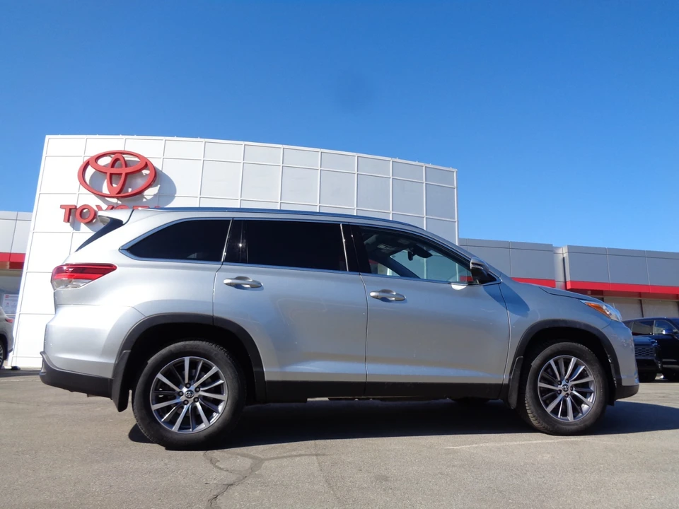 2019 Toyota Highlander - Image 3 of 21