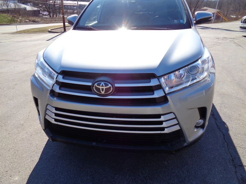 2019 Toyota Highlander - Image 9 of 21