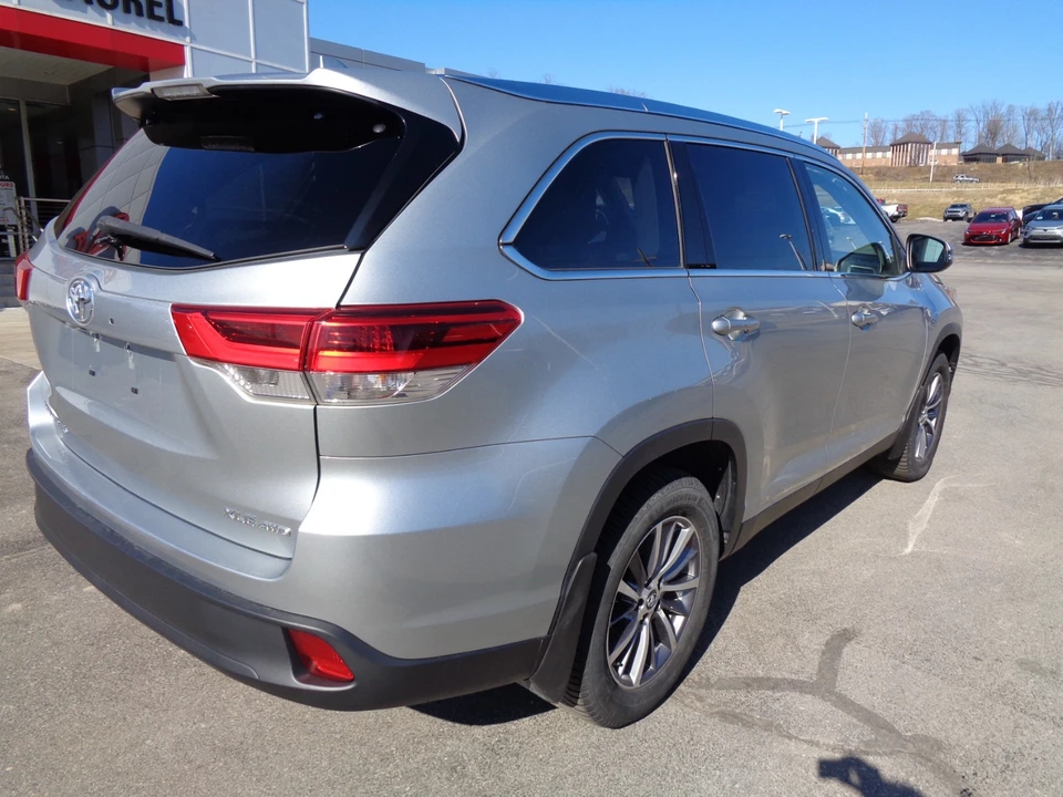 2019 Toyota Highlander - Image 4 of 21