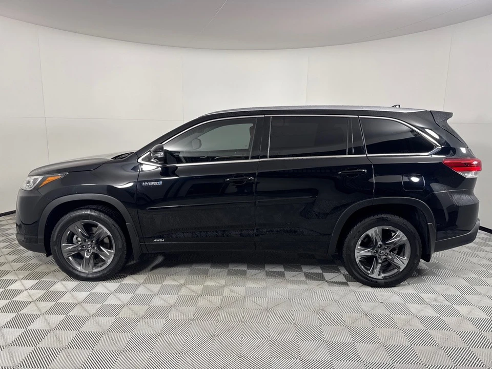 2019 Toyota Highlander - Image 8 of 12