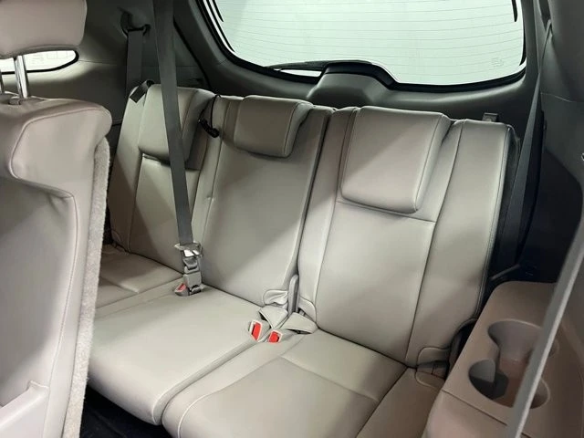 2019 Toyota Highlander - Image 11 of 12