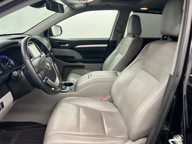 2019 Toyota Highlander - Image 9 of 12