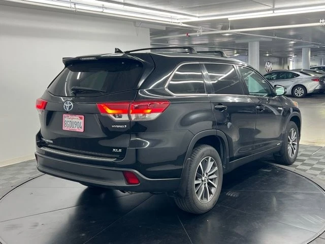 2019 Toyota Highlander - Image 4 of 12